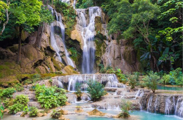 Voyage sur-mesure, Les Chutes de Kuang Si au Laos