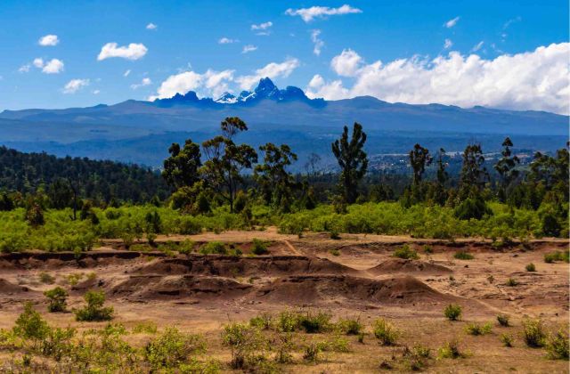 Voyage sur-mesure, Grimper sur le Mont Kenya