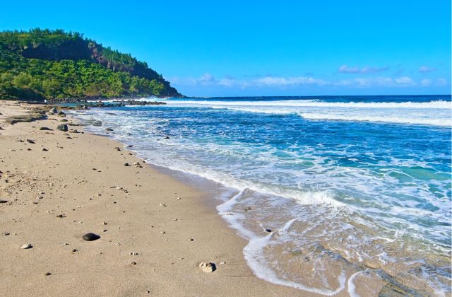 Voyage sur-mesure, La plage de Grande Anse et son bassin de baignade