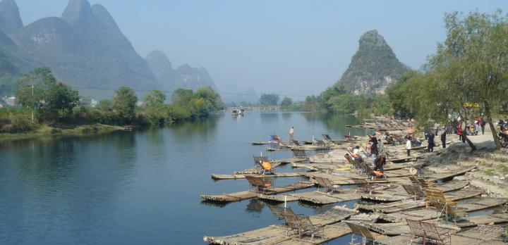 Voyage sur-mesure, Croisière en radeau de bambou sur la rivière Yulong