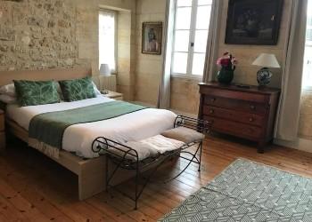 Voyage sur-mesure, Maison d'hôte au coeur du bourg médiéval