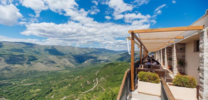 Voyage sur-mesure, Hotel confortable dans les montagnes