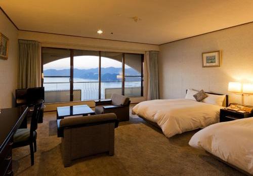 Voyage sur-mesure, Hôtel 4* avec vue mer sur l'île d'Awaji