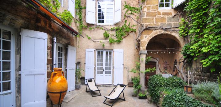 Voyage sur-mesure, Chambre d'hôte dans une ancienne demeure du 15ème siècle