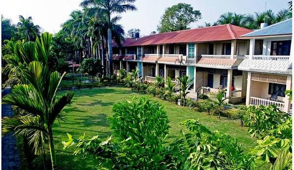 Voyage sur-mesure, Aux portes de Chitwan...