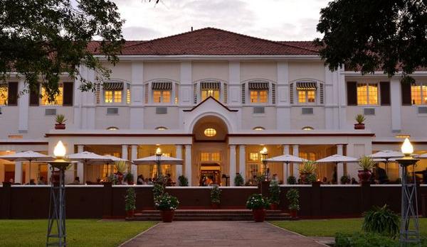 Voyage sur-mesure, Hôtel historique 5* à Victoria Falls