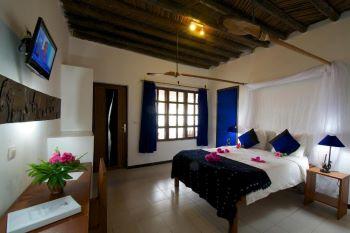 Voyage sur-mesure, Hôtel avec piscine au bord du fleuve Casamance