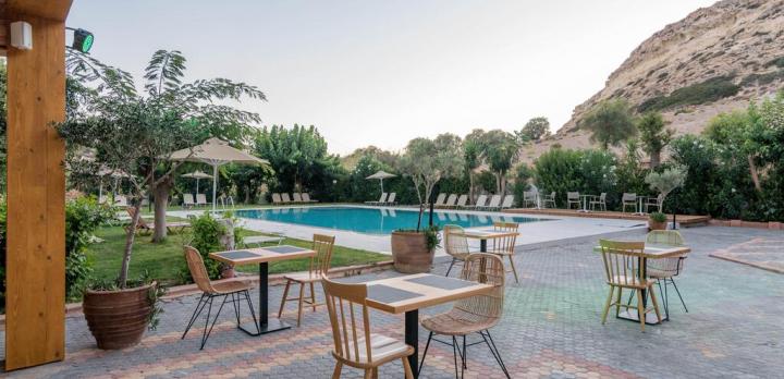 Voyage sur-mesure, Hôtel avec piscine proche de la plage