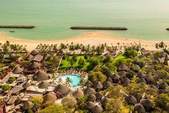 Voyage sur-mesure, Hôtel en bord de mer