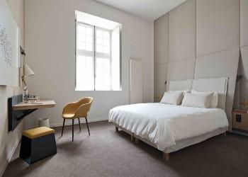 Voyage sur-mesure, Hôtel dans l'enceinte de l'Abbaye