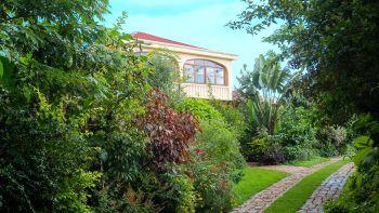 Voyage sur-mesure, Hôtel écologique et solidaire