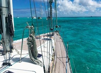 Voyage sur-mesure, Voilier de 16 mètres