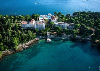 Voyage sur-mesure, Hôtel les pieds dans l'eau sur une île