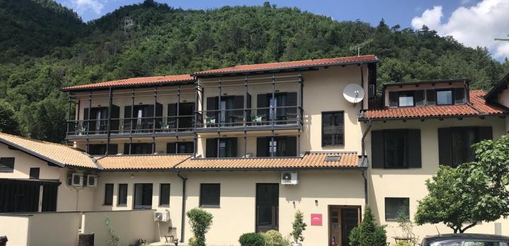 Voyage sur-mesure, Hôtel familial au coeur de Kobarid, bien placé pour visiter la vallée de la Soča