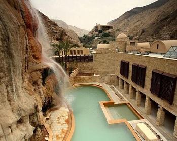 Voyage sur-mesure, Hôtel de charme 5* près des sources de Ma'in