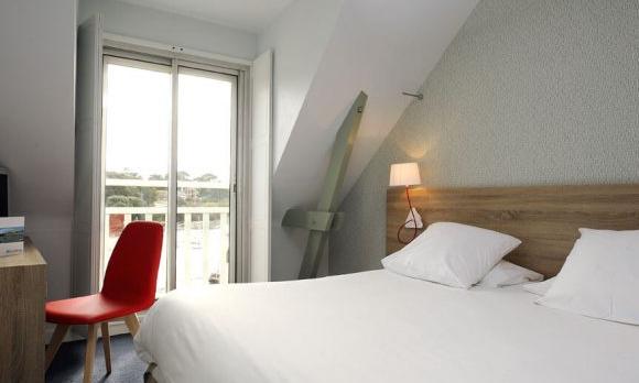 Voyage sur-mesure, Hôtel de charme sur le port