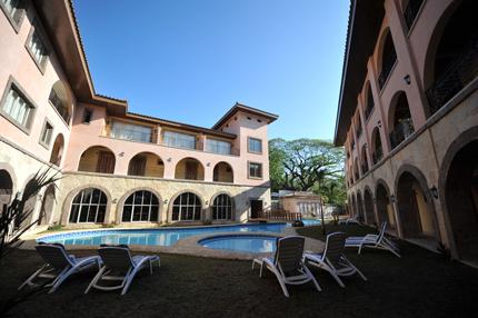 Voyage sur-mesure, hôtel au cœur de la ville de Coron