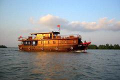 Voyage sur-mesure, Navire Bassac
