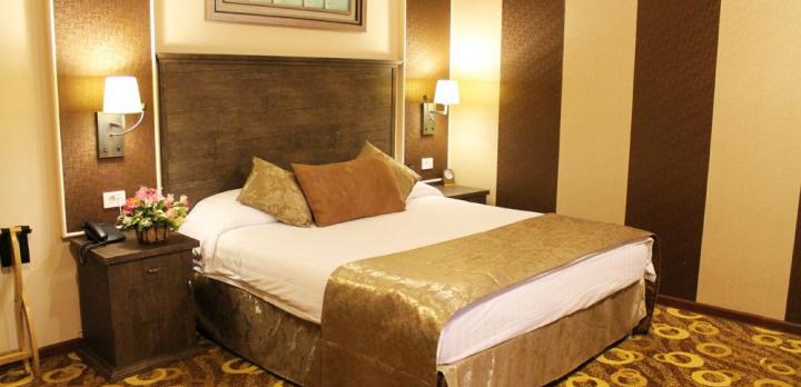 Voyage sur-mesure, Hôtel supérieur dans le centre-ville ****