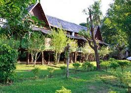 Voyage sur-mesure, bungalow 2 étoiles le long de la rivière Hinboun