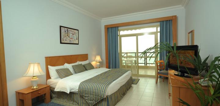 Voyage sur-mesure, Hôtel 4* avec piscine