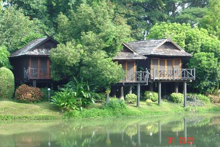 Voyage sur-mesure, Lodge au bord de la rivière