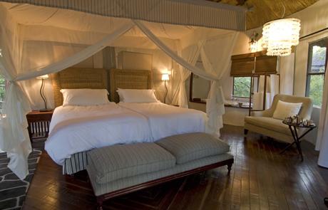 Voyage sur-mesure, Lodge 5* avec pilotis ou villa privée en bord du Zambèze