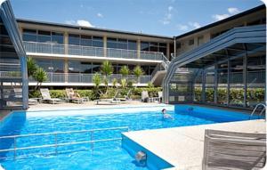 Voyage sur-mesure, Motel en front de mer