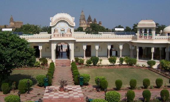 Voyage sur-mesure, hôtel 3* dans le District Tikamgarh