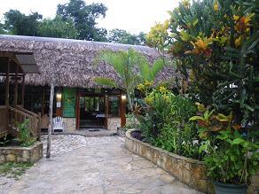 Voyage sur-mesure, petit hotel situé à côté du site de Tikal