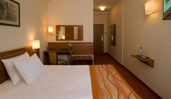 Voyage sur-mesure, Hôtel de bon confort en centre ville ***