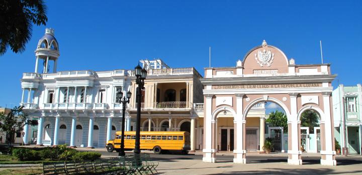 Voyage sur-mesure, Sur les routes de Cuba en bus...