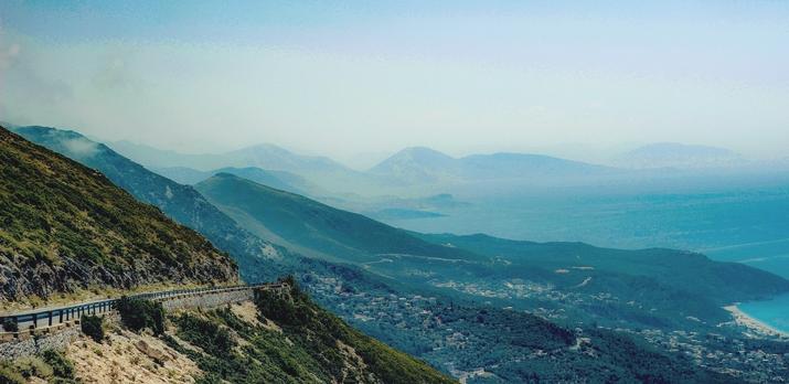 Voyage sur-mesure, En voiture à travers l'Albanie