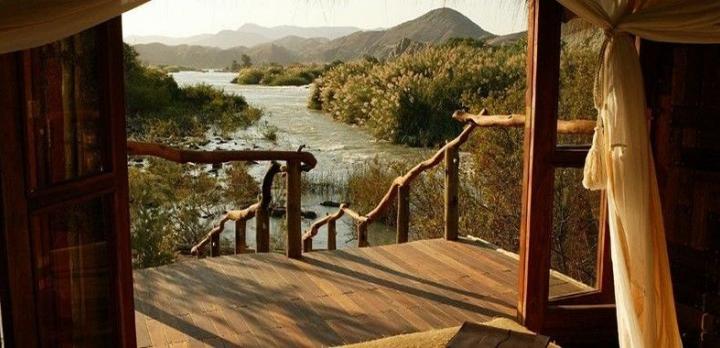 Voyage sur-mesure, Lodge sauvage en terre Himba