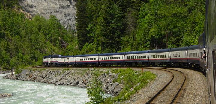 Voyage sur-mesure, La traversée des Rocheuses en train