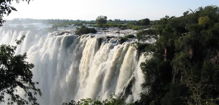 Voyage sur-mesure, Safari à travers le parc de  Chobe, du Sud Luangwa et les chutes Victoria