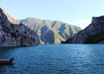 Voyage sur-mesure, Lac de Koman