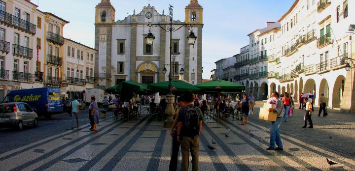 Voyage sur-mesure, Evora