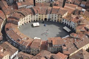 Voyage sur-mesure, Lucca