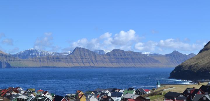 Voyage sur-mesure, Petit village au nord de l'archipel