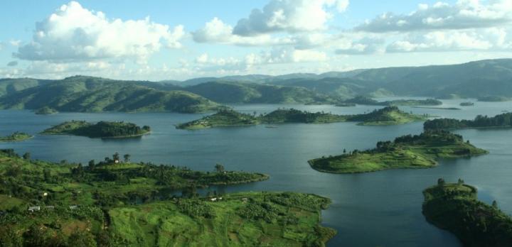 Voyage sur-mesure, Lac Bunyonyi