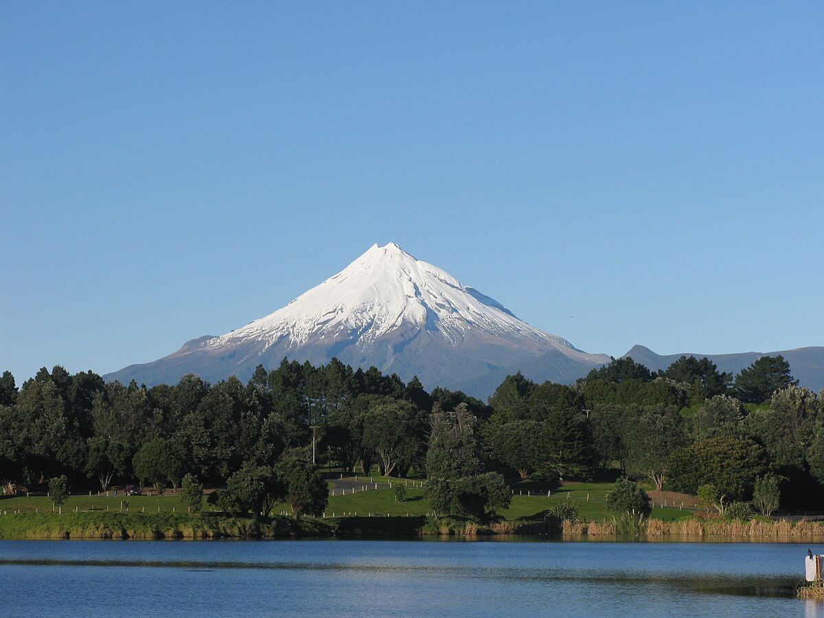 Mount_Taranaki.jpg