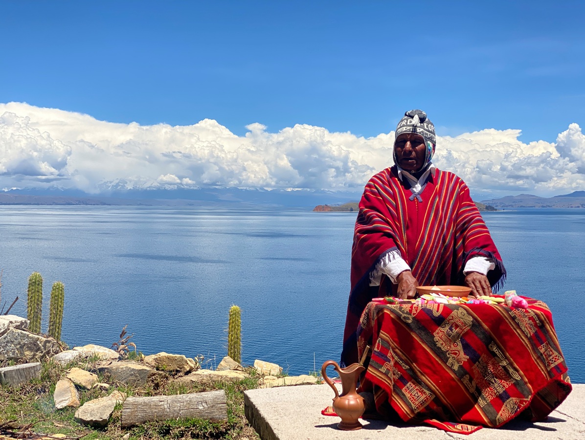 Homme Aymara au lac titicaca.jpg