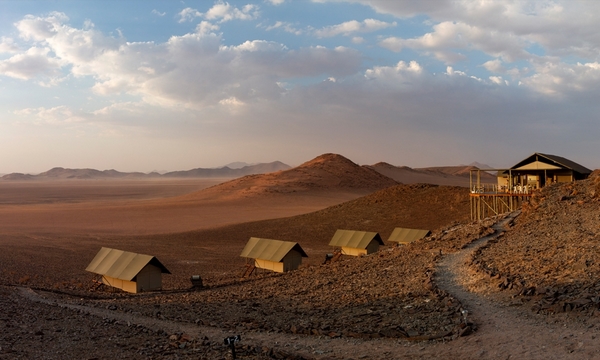 Un lodge, une expérience dans le désert...