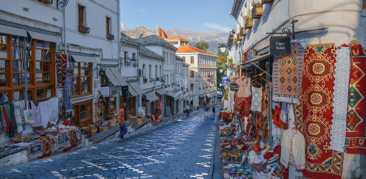 Voyage sur-mesure, Traditions & savoir-faire d'Albanie avec guide