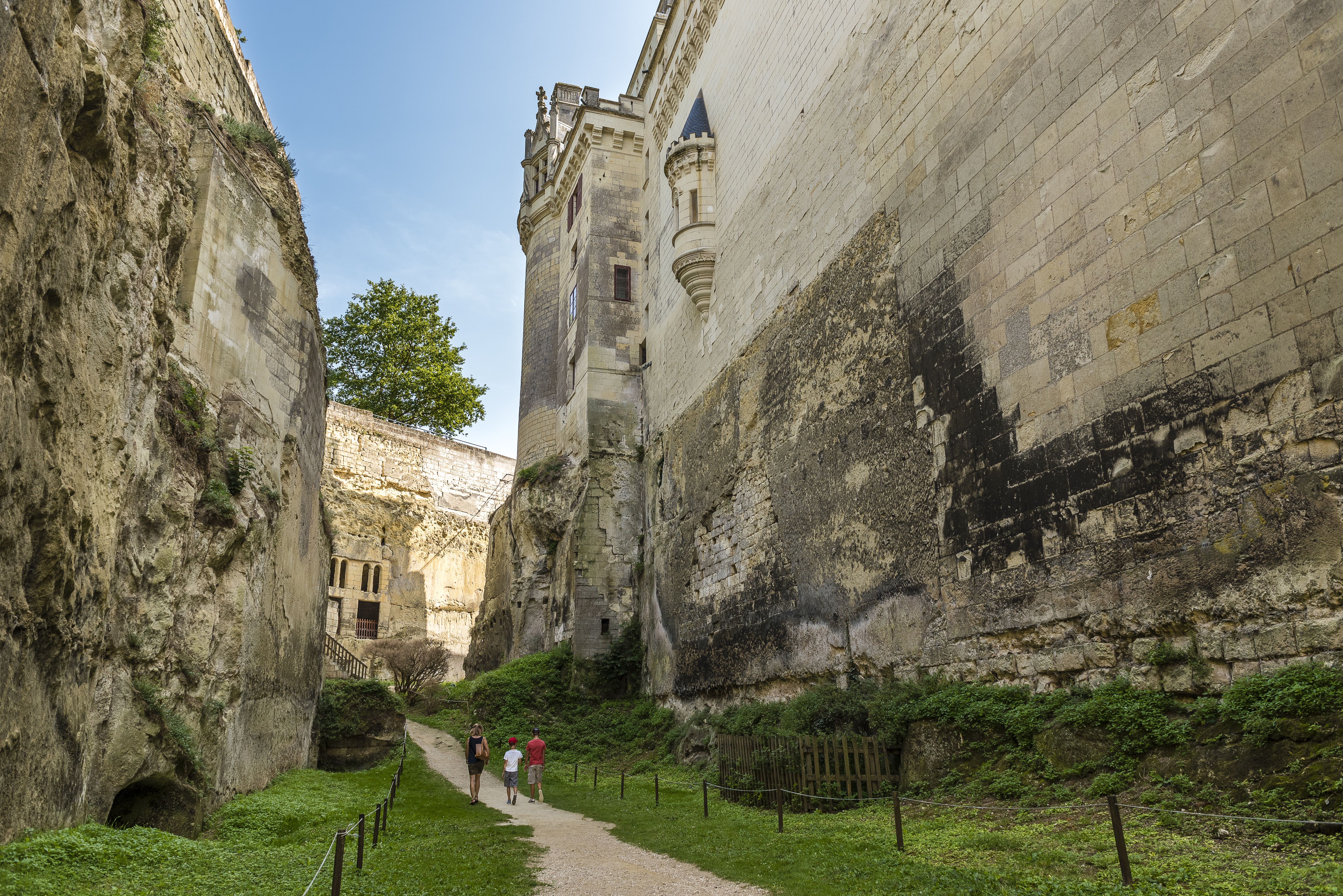 Chateau_de_Breze-AnjouTourisme-(c)Sebastien_GAUDARD
