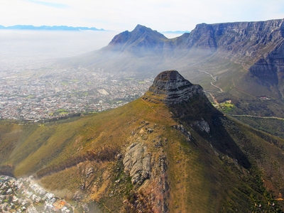 cape town tanle mountain Sharon Ang on Pixabay 400x300.jpg