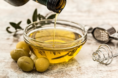 huile olive sardaigne - Steve Buissinne on Pixabay 400.jpg